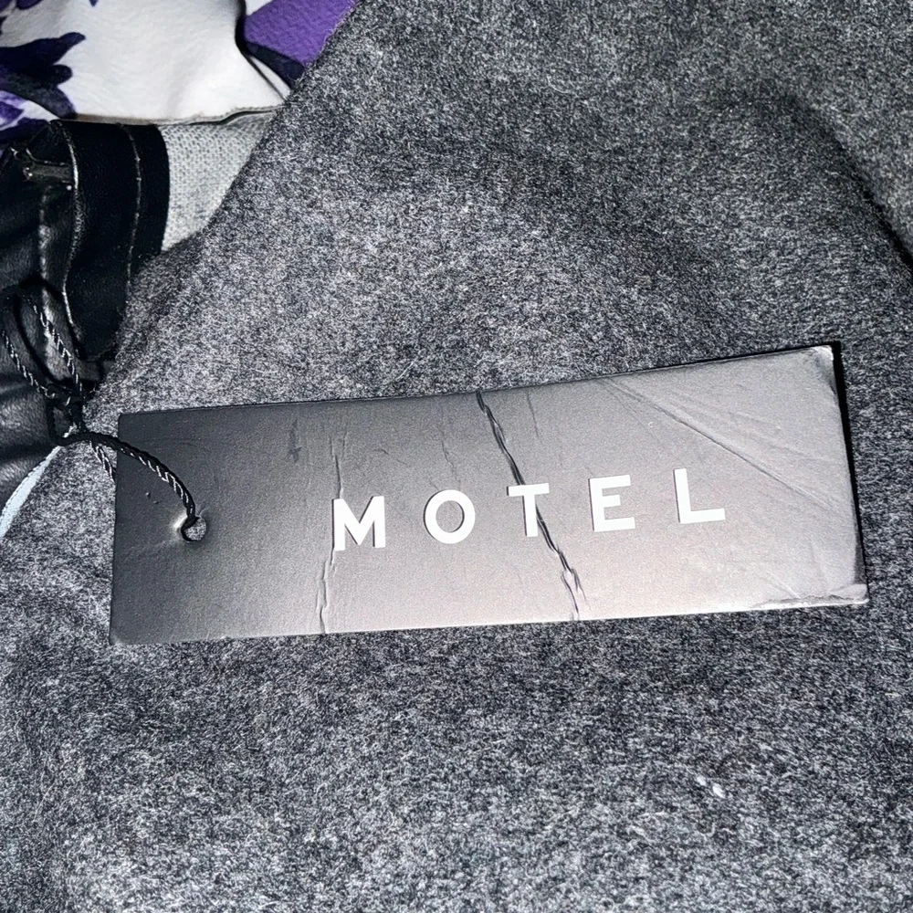 Motel Rocks Charcoal Mini Skirt Size Large - Picture 9 of 12